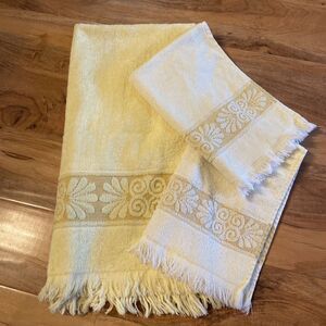 3 Vintage Cannon Monticello Santa Cruz Bath Hand Towels Sculpted Fringe Yellow